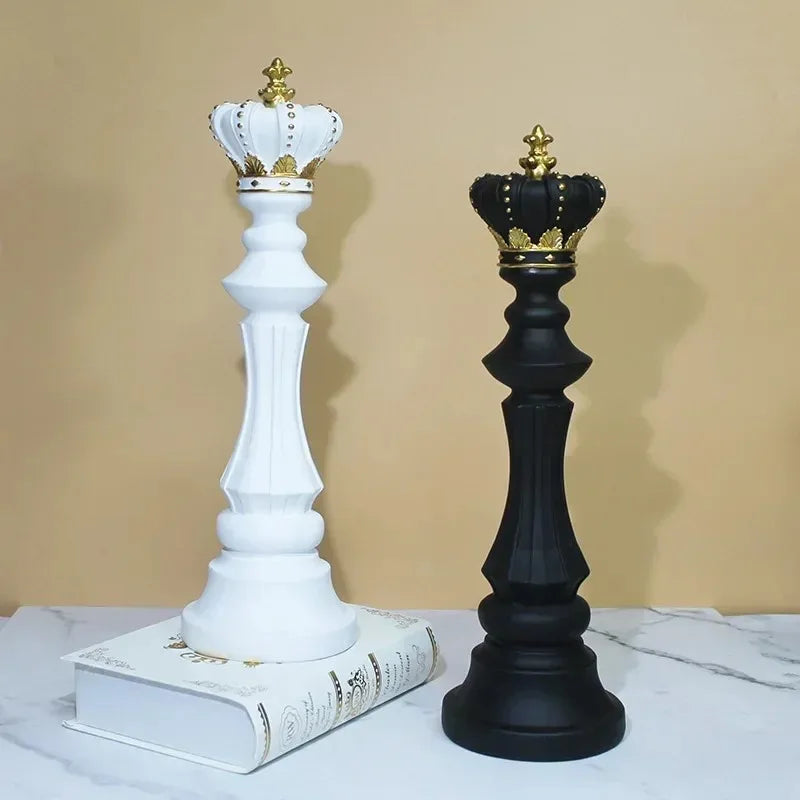 Resin Retro International Chess Figurine for Interior King Knight Sculpture Home Desktop Decor Living Room Decoration Valentine Vintage