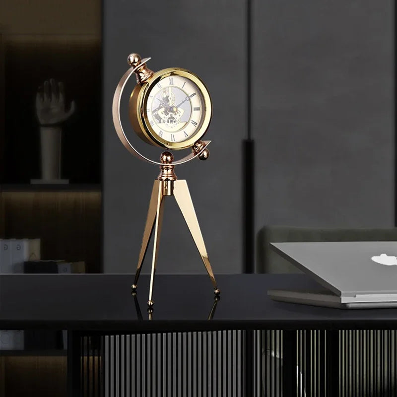 Golden Luxe Silent Quartz Desk Clock – Elegant Metal Tabletop Timepiece for Home & Office Décor Valentine Vintage